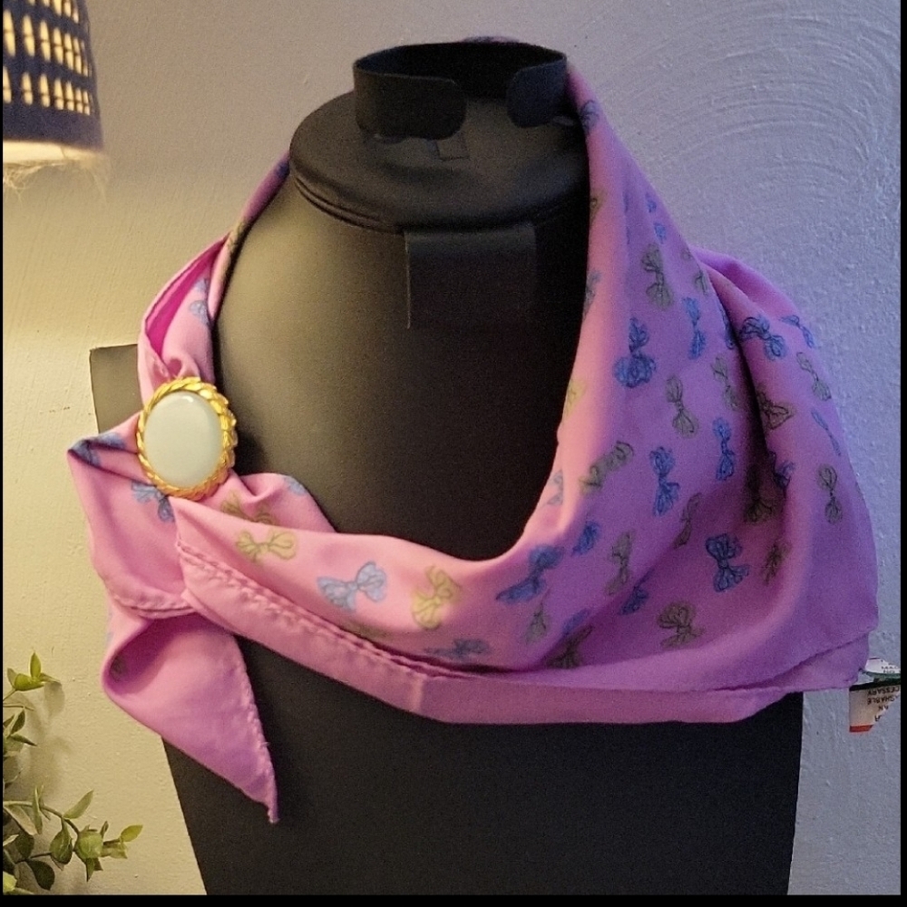 Morsly Scarf & West Germany Scar Clip - Picture 11 of 11